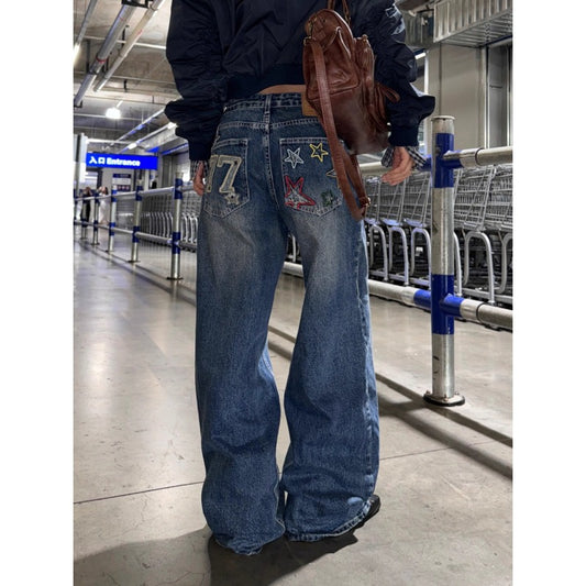 Women's jeans with star and letter appliqué, relaxed fit