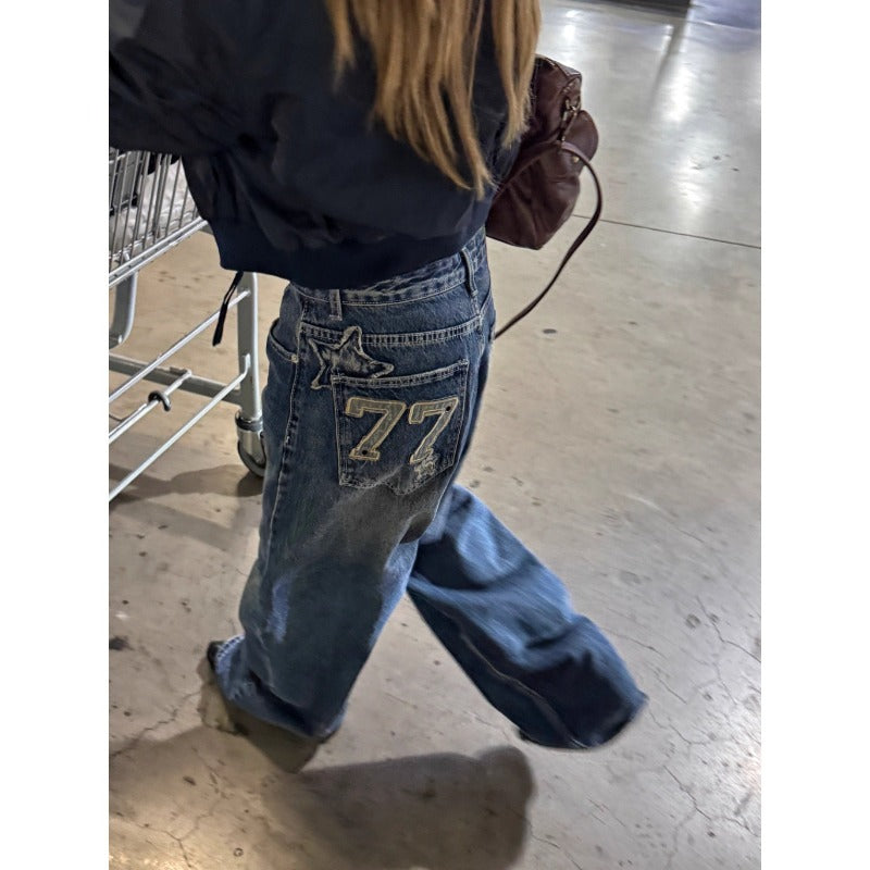 Women's jeans with star and letter appliqué, relaxed fit